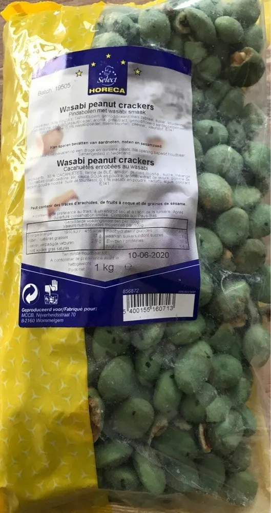 Wasabi peanut crackers