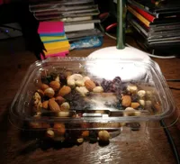 Mendiants avec raisins