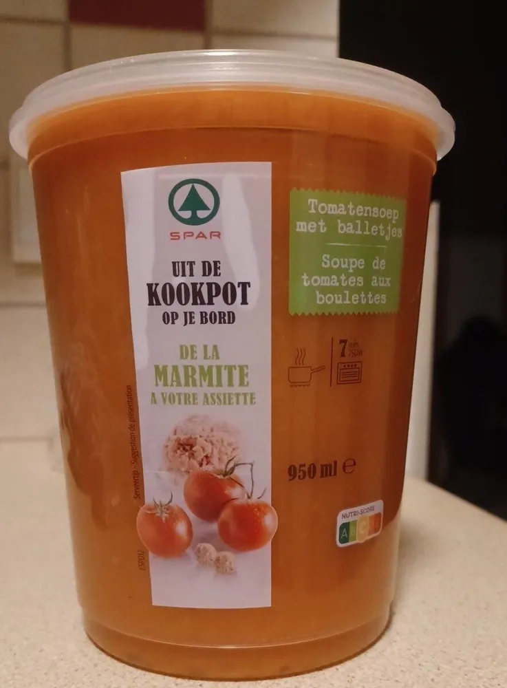 Soupe de tomates aux boulettes