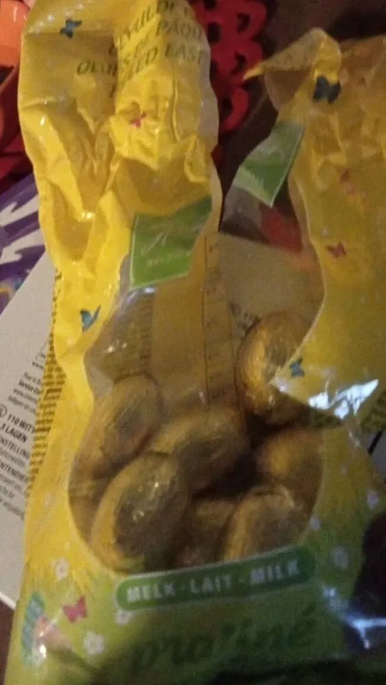 Oeufs de Pâques fourrés