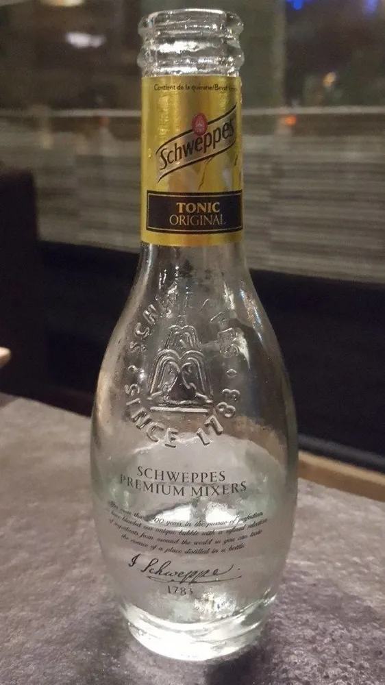 Schweppes Tonic Original Premium Mixers