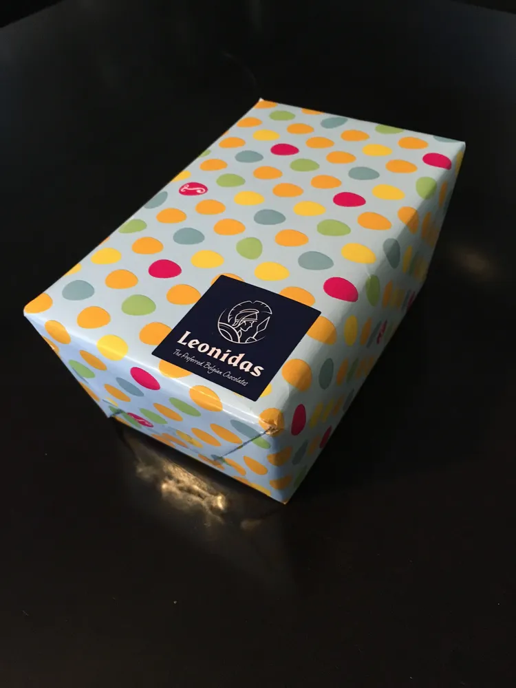 Ballotin de pralines Leonidas emballé