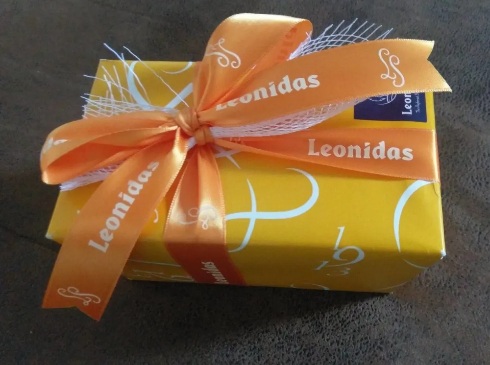 Ballotin de pralinés Leonidas décoré