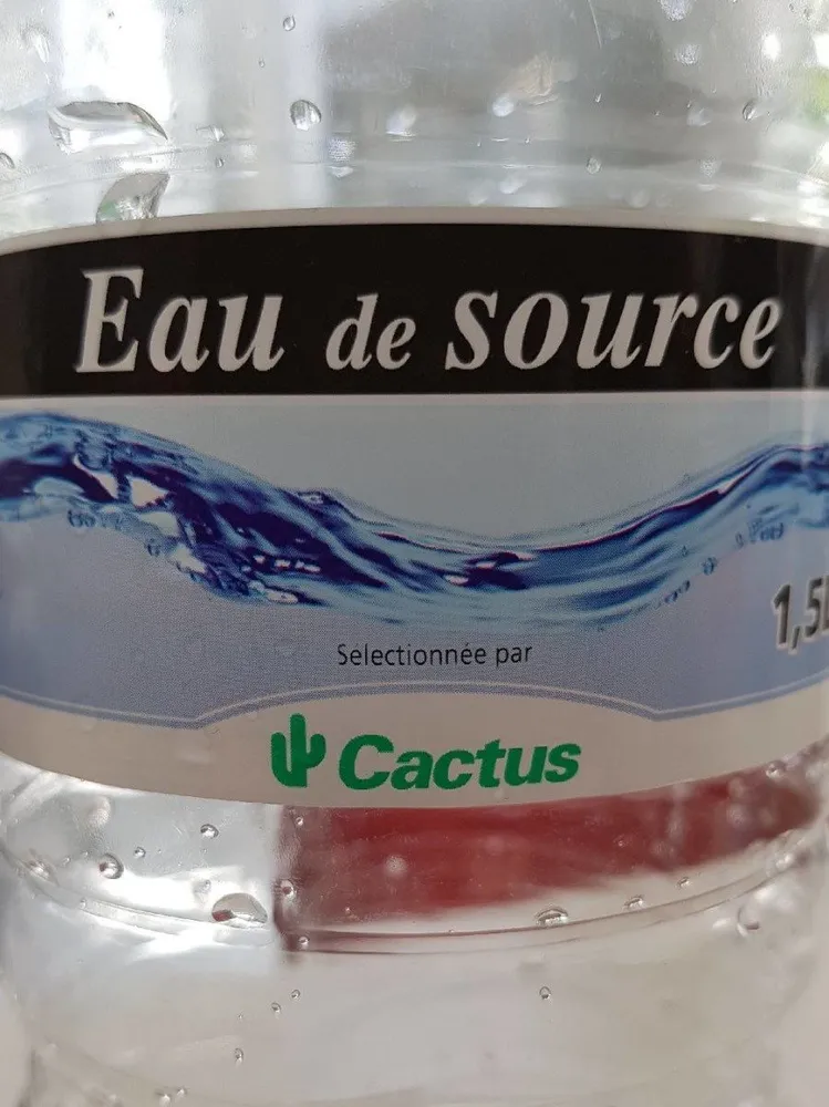 Eau Naturelle Minérale Roxane