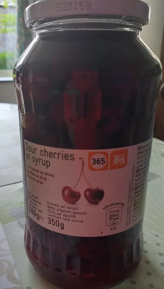 Sour cherries in syrup