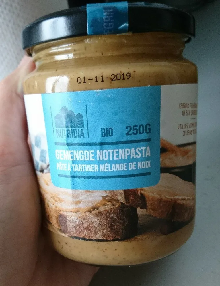 Pâte à tartiner mélange de noix