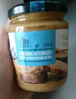 Pâte à tartiner mélange de noix