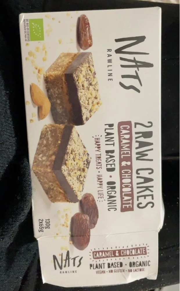 2 raw cakes