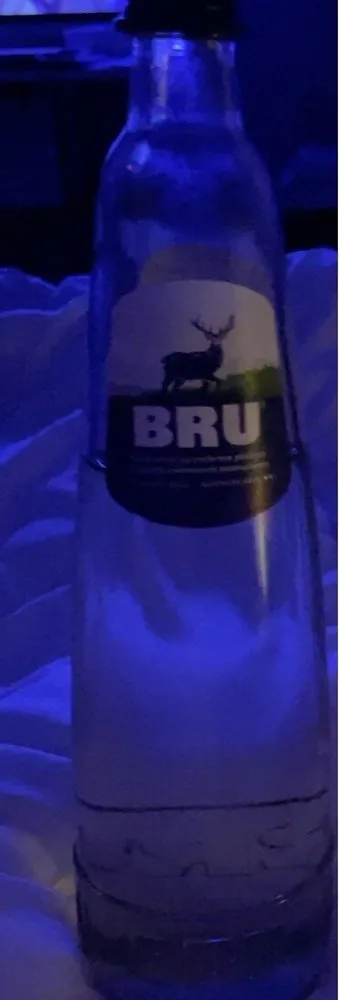 Eau minérale naturelle dégazéifiée