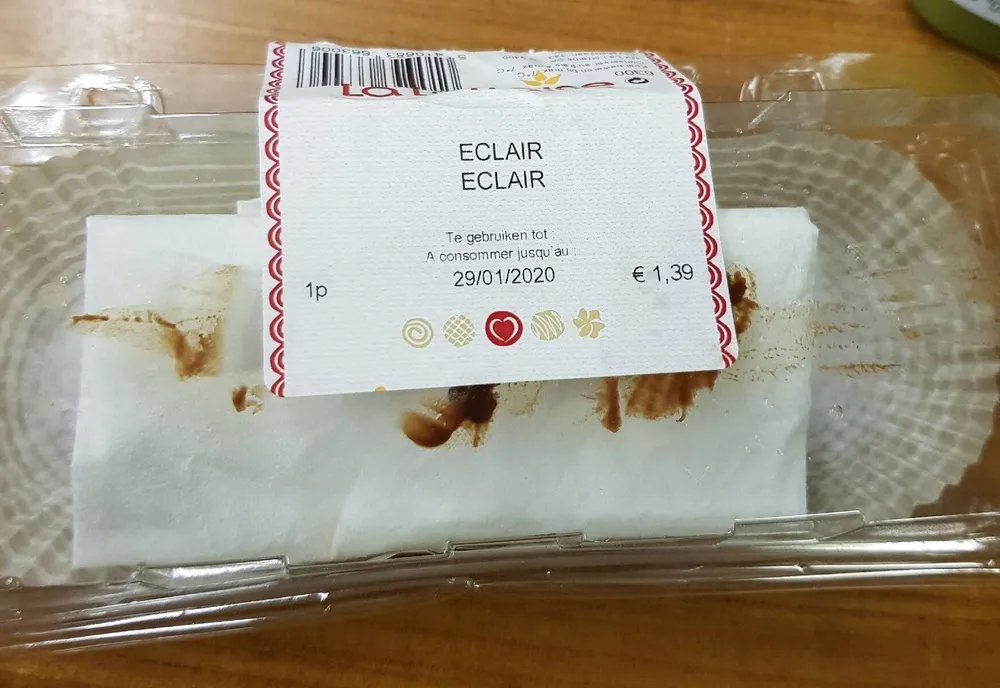 Éclair au chocolat