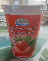 Yoghurt met aardbeien