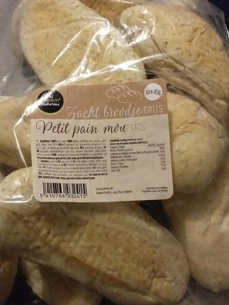 Petit pain mou gris