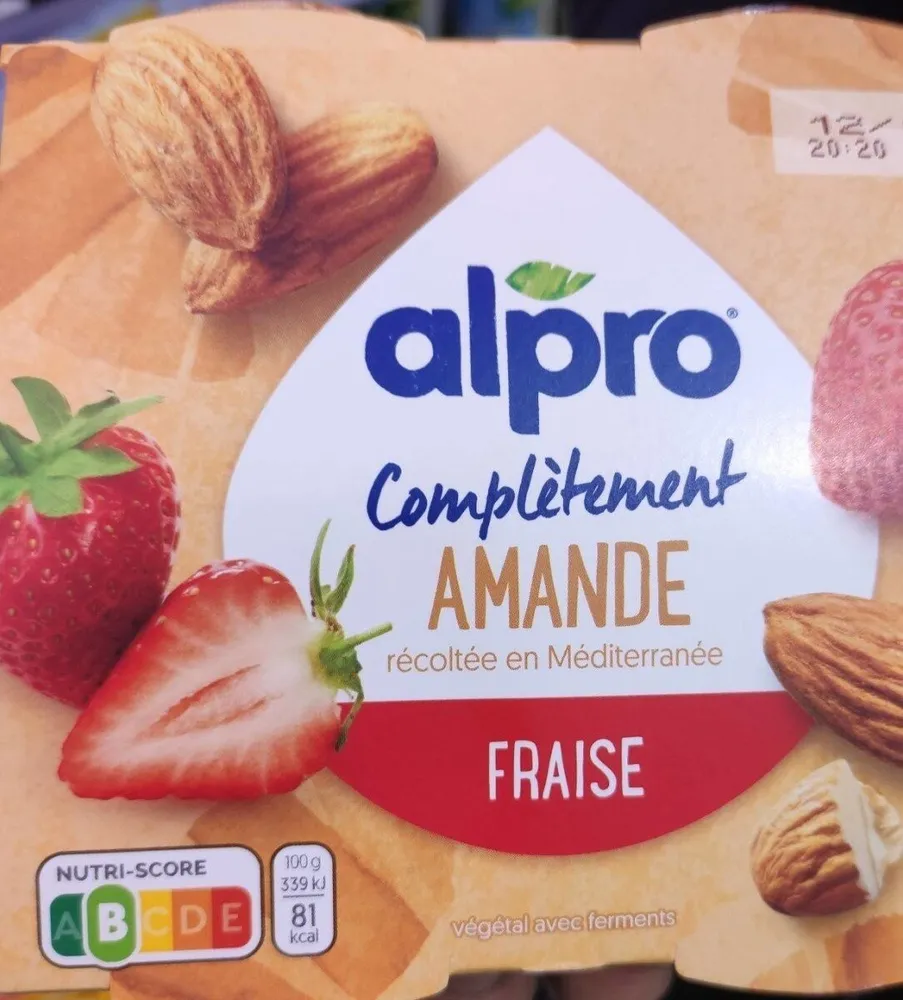Complètement amande fraise