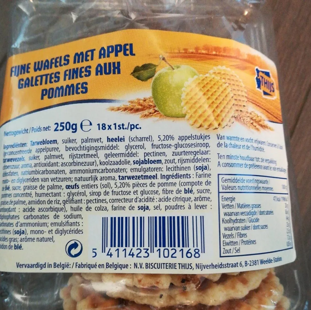 Thijs fine waffles with apple