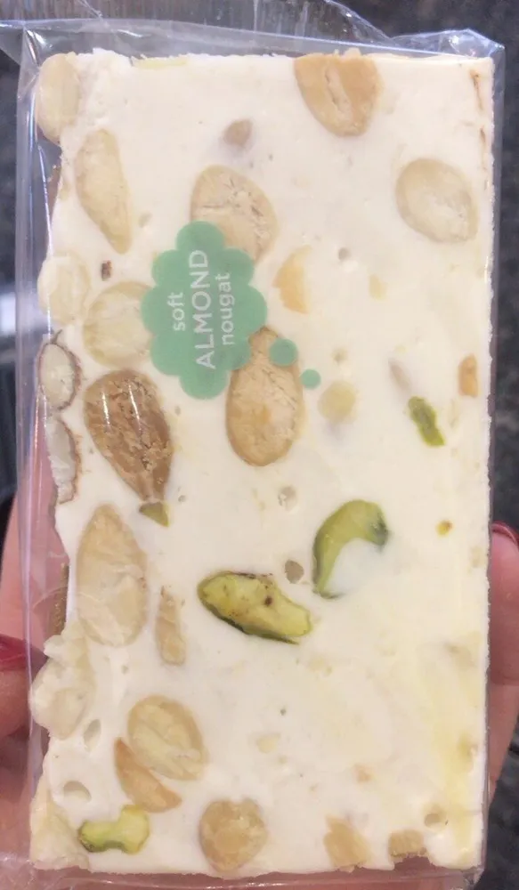 Soft almond nougat