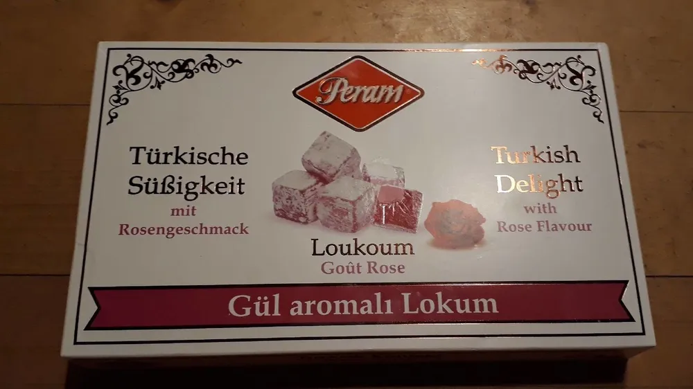 Gül aromalı Lokum