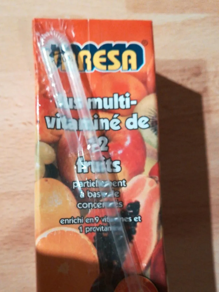 Jus multivitaminé de 12 fruits ts