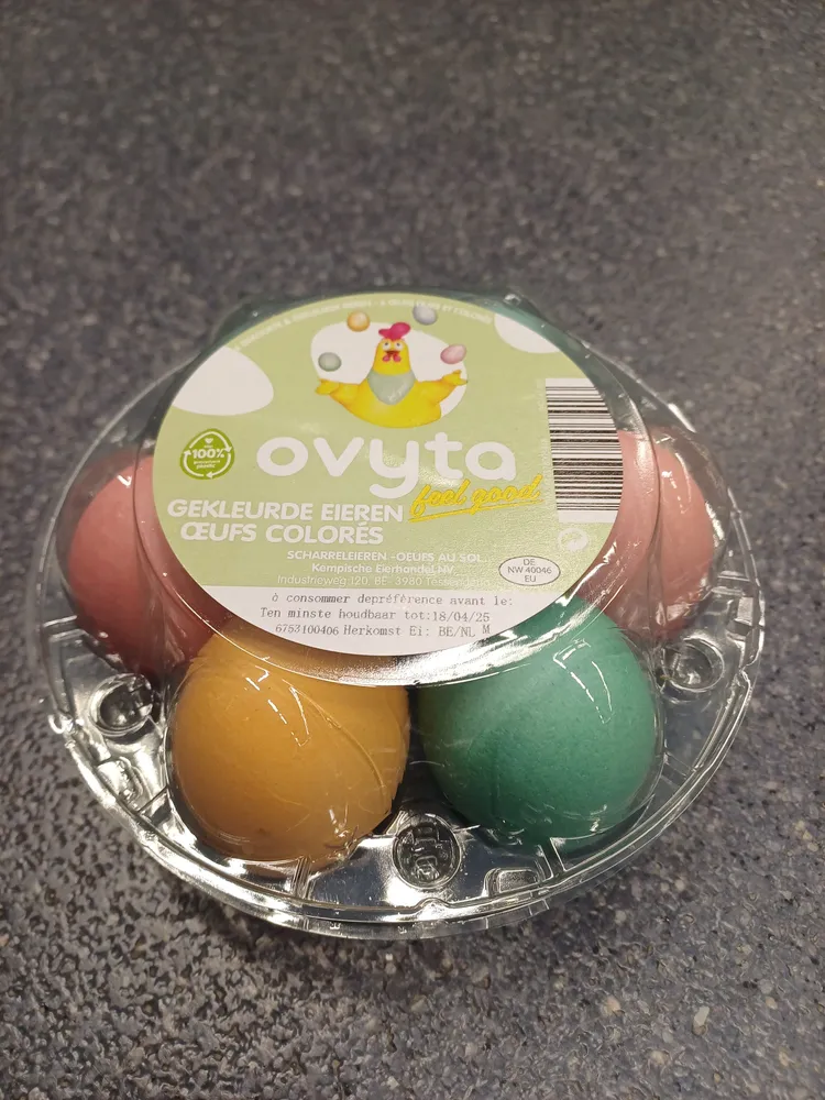 Œufs durs et colorés