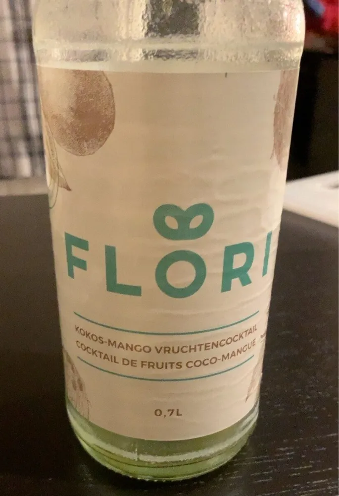 Cocktail de fruits coco-mangue