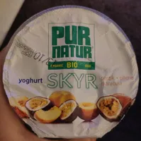 Skyr yoghurt