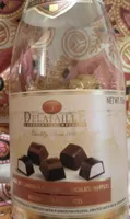 Bombones de chocolate negro relleno con sabor Marc de champagne