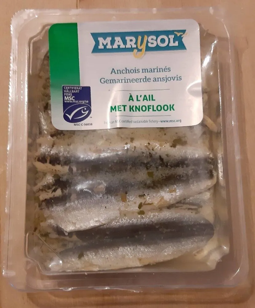 Anchois marinés à l'ail