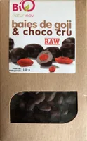 Baies de goji et choco cru