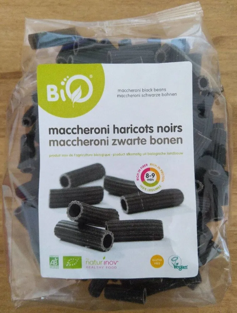 Maccheroni de haricots noirs