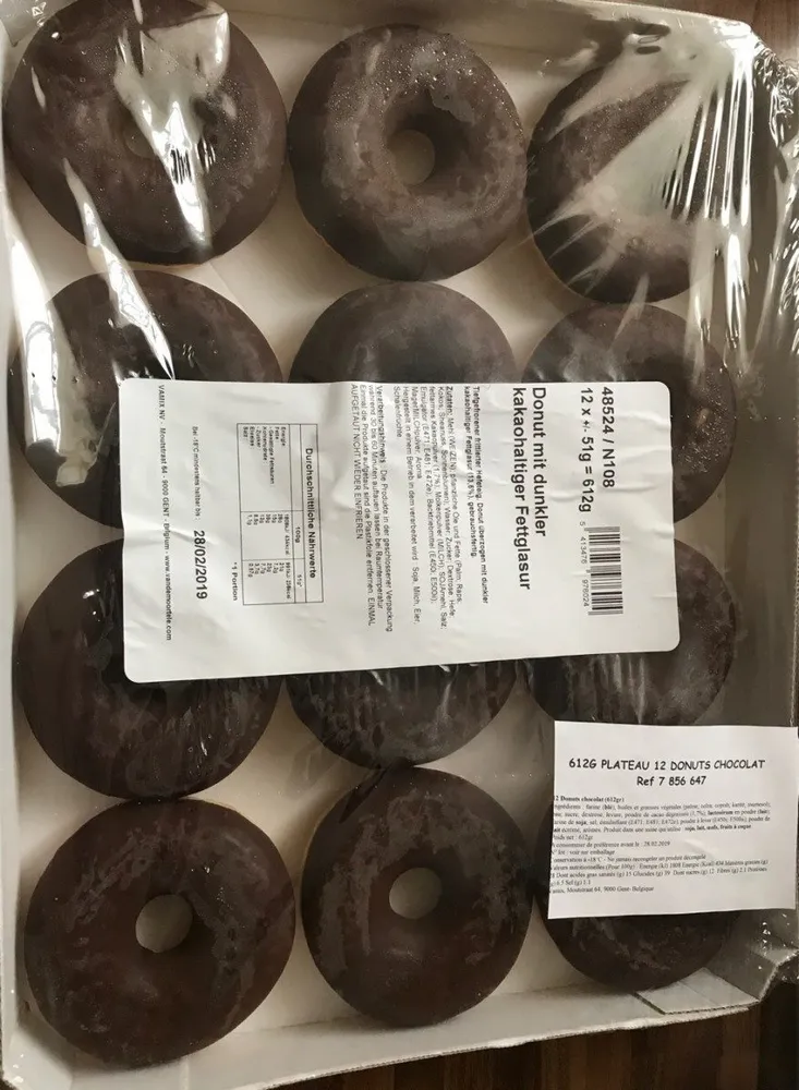 Donut mit dunkler chocolat
