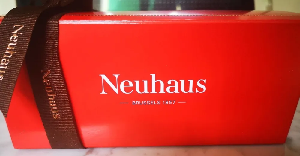 Ballotin Neuhaus Dark