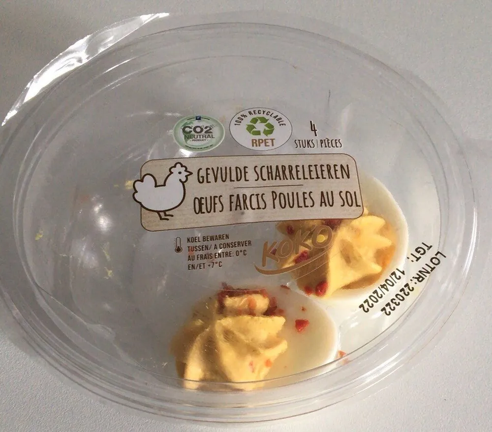 Oeufs farcis poules au sol