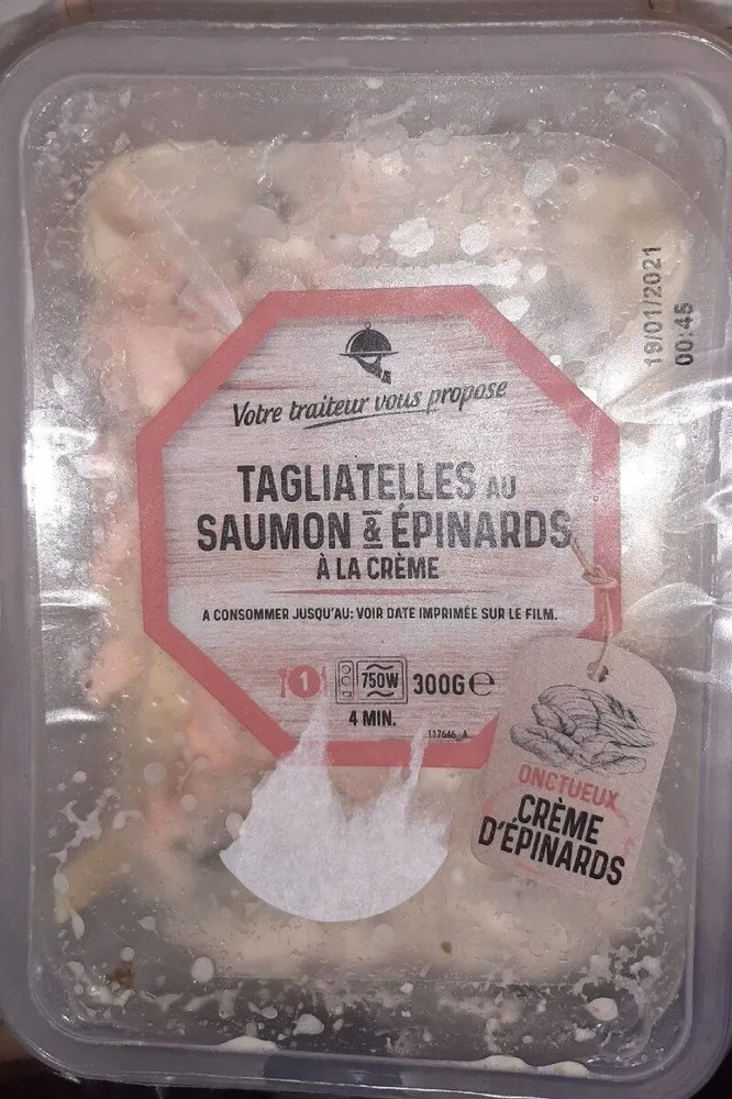 Tagliatelles au saumon et épinards