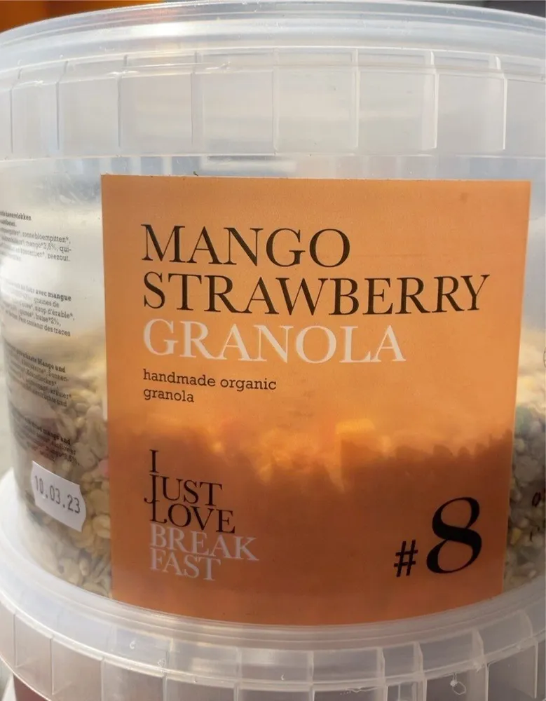 Mango strawberry granola