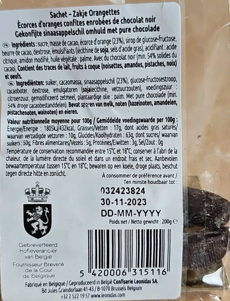 Écorce d'orange confites enrobées de chocolat noir