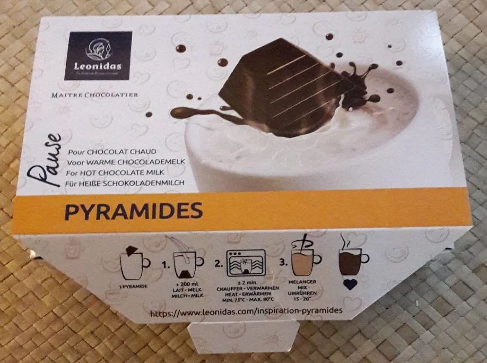 Pyramides pour chocolat chaud