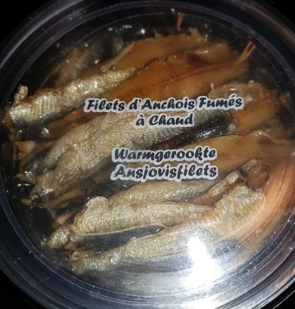 Filets d'anchois fumés à chaud
