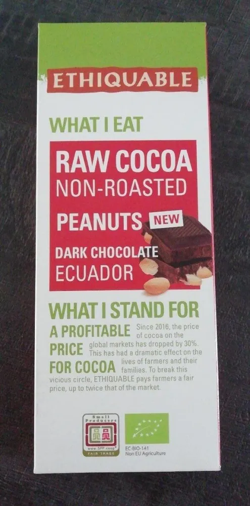 Chocolat noir au cacao cru et à la cacahuète