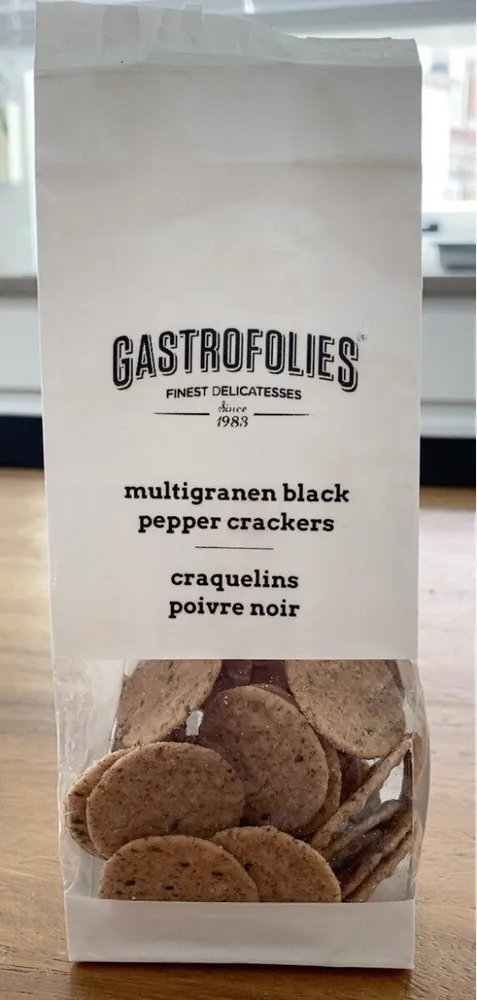 Multigrain black pepper crackers