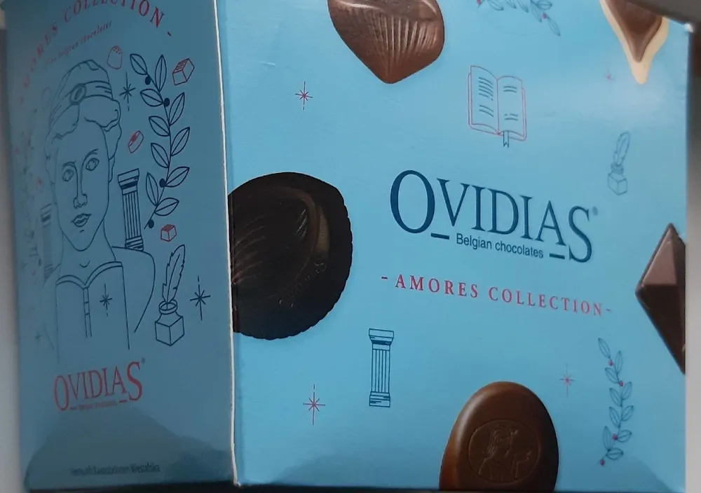 Amores Collection