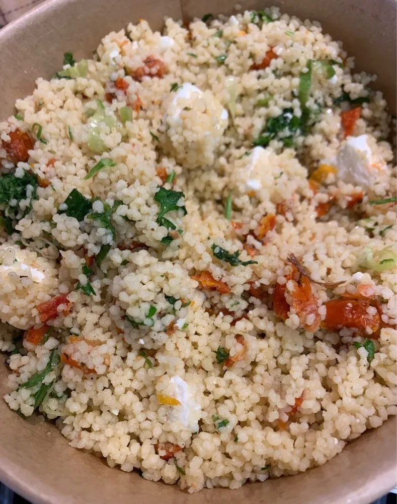 COUSCOUS FETA TOMATES OIGNON DE PRINTEMPS