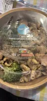 Hot bowl fusilli chicken mushroom