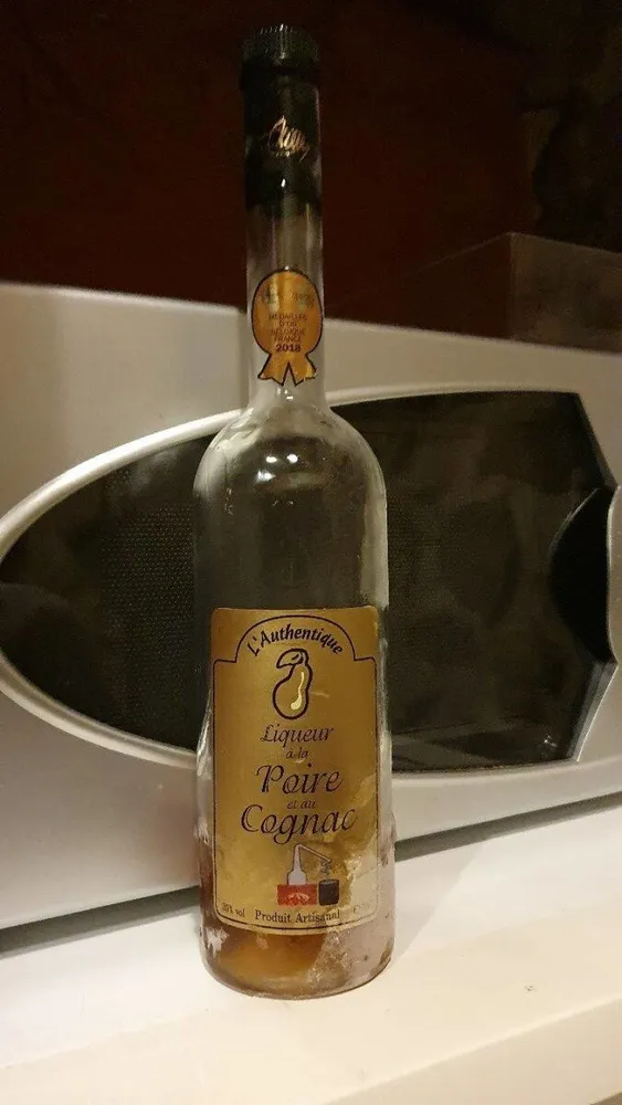 Liqueur à la poire et au cognac