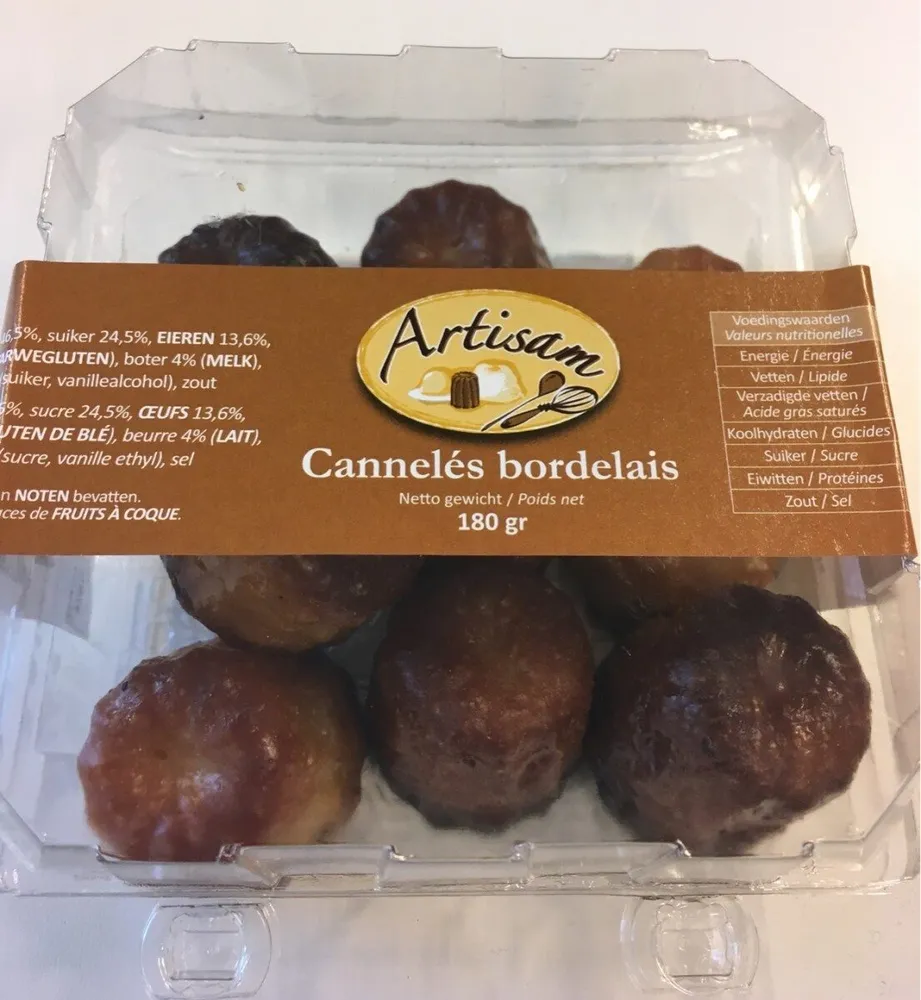 Cannelés bordelais