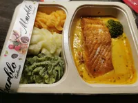 Saumon avec trio purée légumes