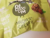 Energy balls matcha cherry