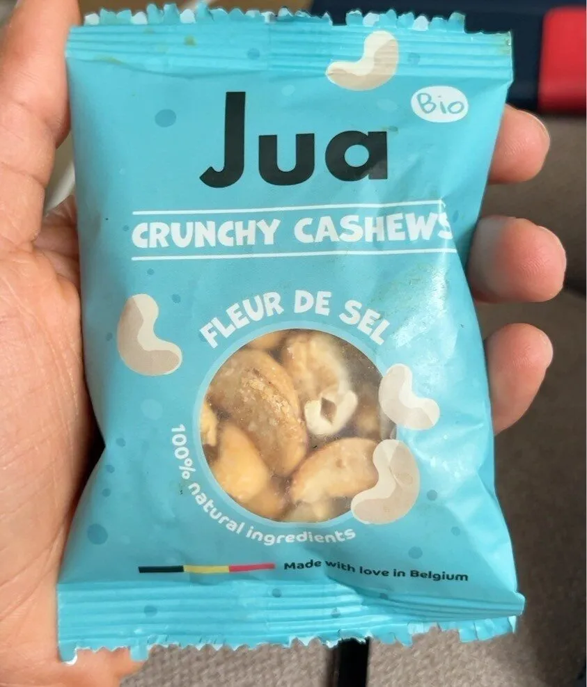 Crunchy cashews