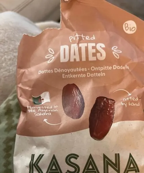 Pitted dates