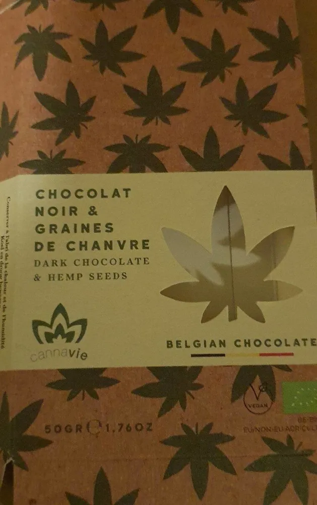 Chocolat noir et graines de chanvre