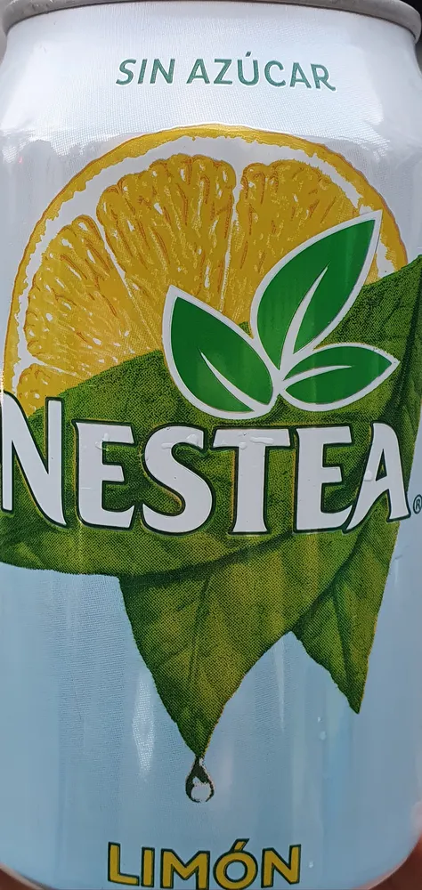 Refresco de té negro con limón sin azúcar sin calorías