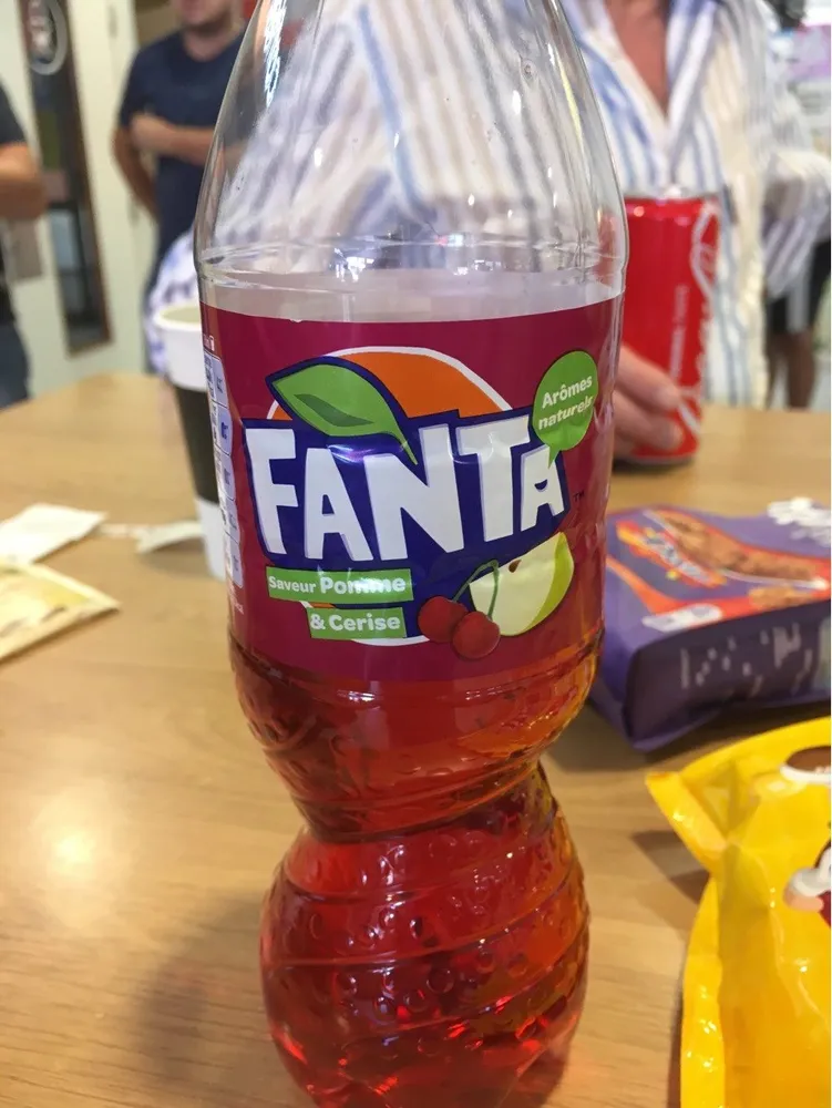 Fanta Apple And Sour Cherry